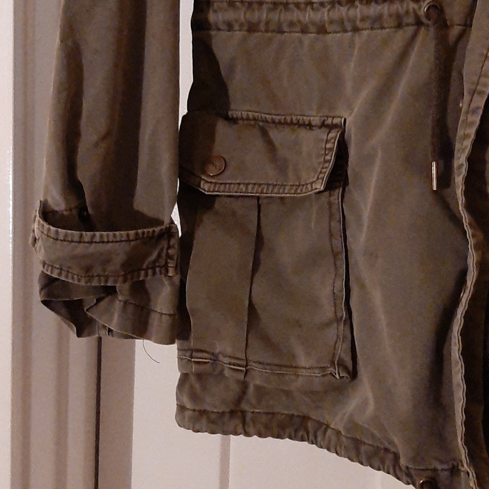 jacket - Picture 2 of 5